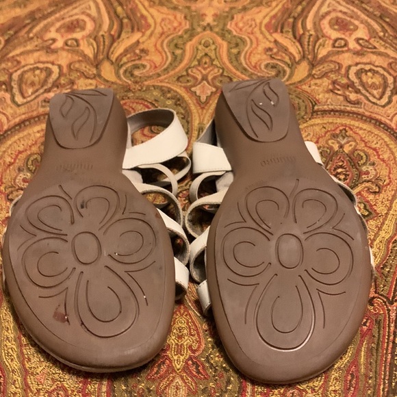 Munro women’s sandals - Picture 2 of 3